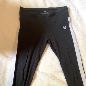 TNA leggings